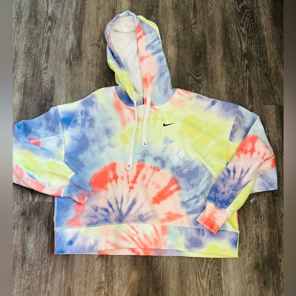 Women’s Nike Tie Dye Dry Fit Running Shirts and Matching Hoodie 🩷💛🤍💜 - Picture 3 of 4